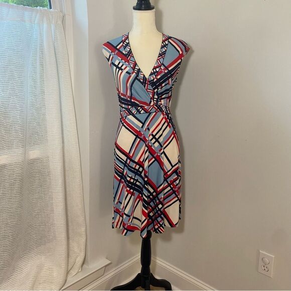 BCBGMaxazria A-line Red blue and ivory knee length v-neck sleeveless Dress - Picture 2 of 9